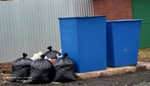 Как украсить мусорные баки на даче