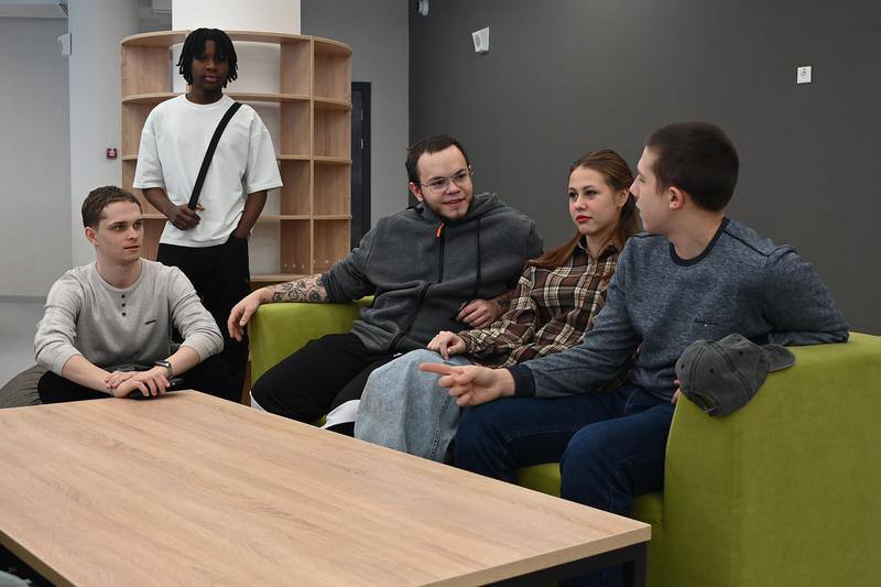 В Екатеринбурге сегодня открылась новая очередь кампуса УрФУ — Специализированного учебно-научного центра В Екатеринбурге сегодня открылась новая очередь кампуса УрФУ — Специализированного учебно-научного центра