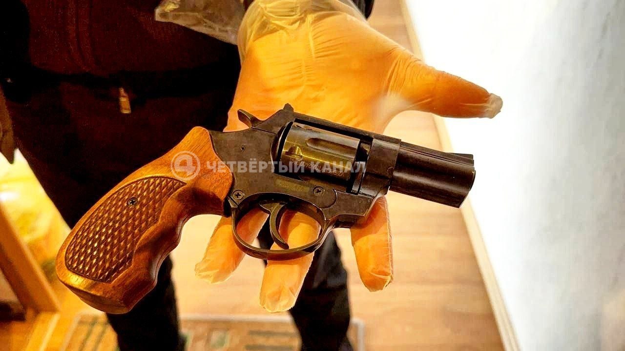 Стрельбой во дворе закончилось задержание тагильчанина Стрельбой во дворе закончилось задержание тагильчанина