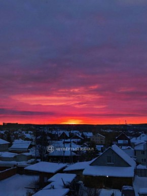 Невероятной красоты рассвет заметили в небе над Екатеринбургом