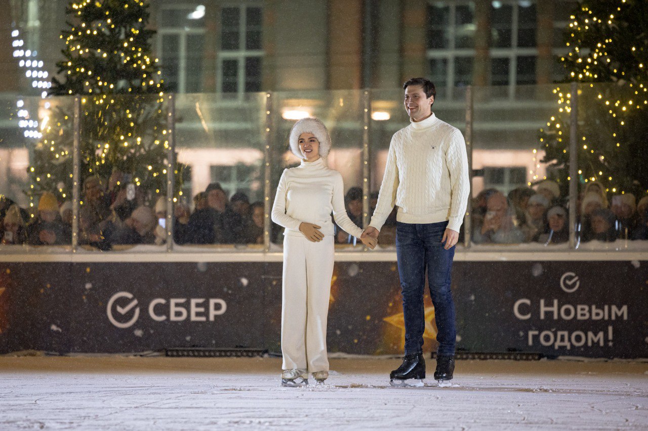 Алексей Орлов: Каток на площади 1905 года стал местом проведения грандиозного гала-шоу Алексей Орлов: Каток на площади 1905 года стал местом проведения грандиозного гала-шоу