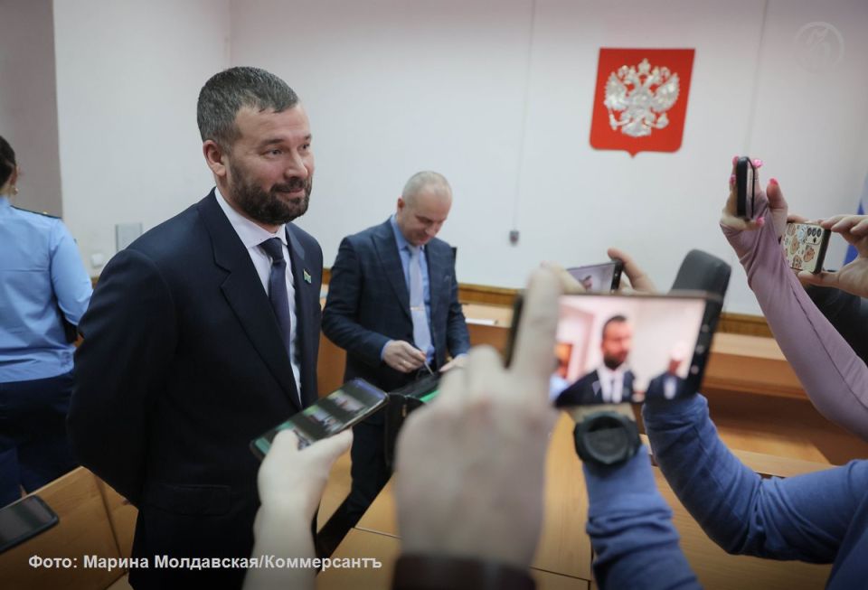 Депутат городской думы Екатеринбурга от «Единой России» Виталий Чачин готовит еще одну жалобу на арест своего имущества в рамках уголовного дела, возбужденного СКР по Курганской области