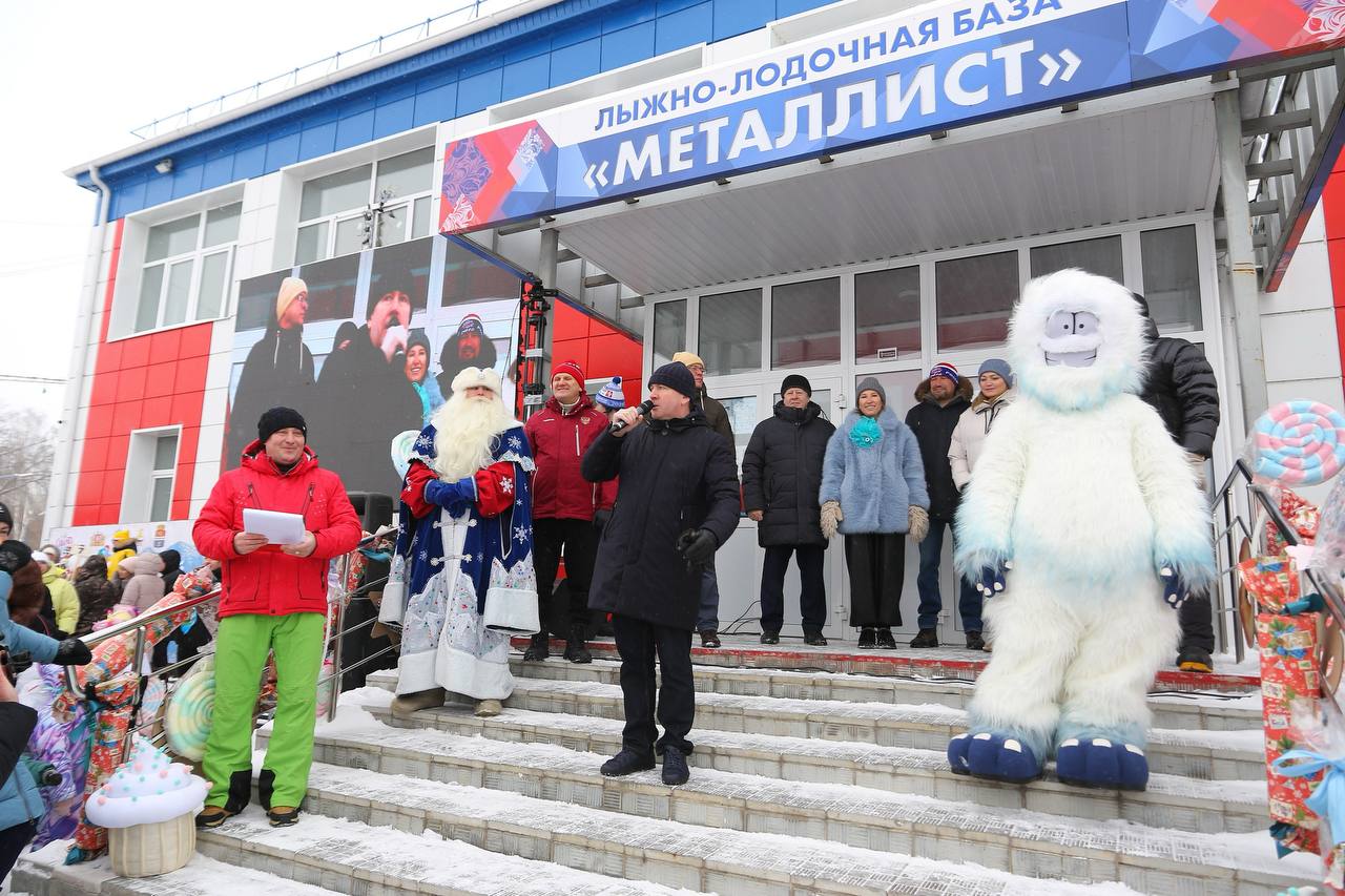Бокс на коньках и поедание пельменей на скорость – в Свердловской области с размахом отмечают Всероссийский день снега Бокс на коньках и поедание пельменей на скорость – в Свердловской области с размахом отмечают Всероссийский день снега