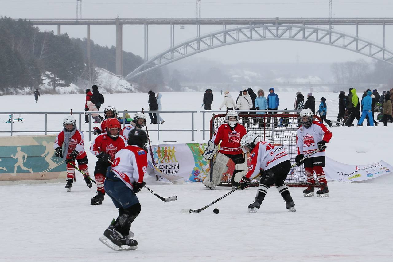 Бокс на коньках и поедание пельменей на скорость – в Свердловской области с размахом отмечают Всероссийский день снега Бокс на коньках и поедание пельменей на скорость – в Свердловской области с размахом отмечают Всероссийский день снега