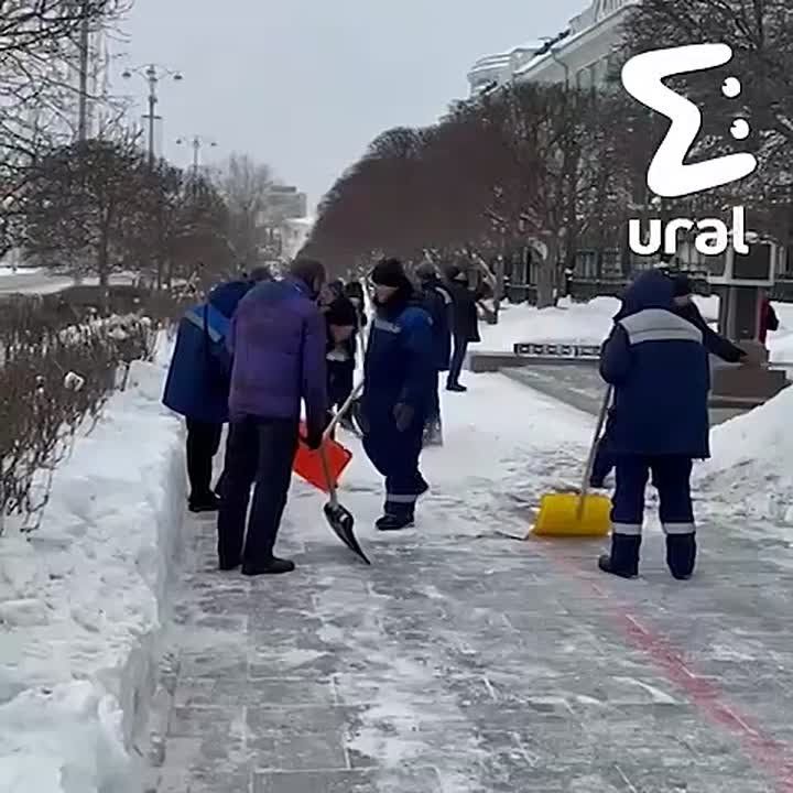 Запускаем конкурс без приза: на какой улице в Екатеринбурге лучше всего убирают снег