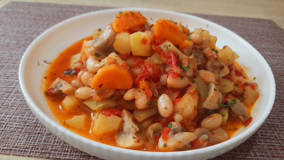 Летнее овощное рагу: простой рецепт для здоровья и вкуса