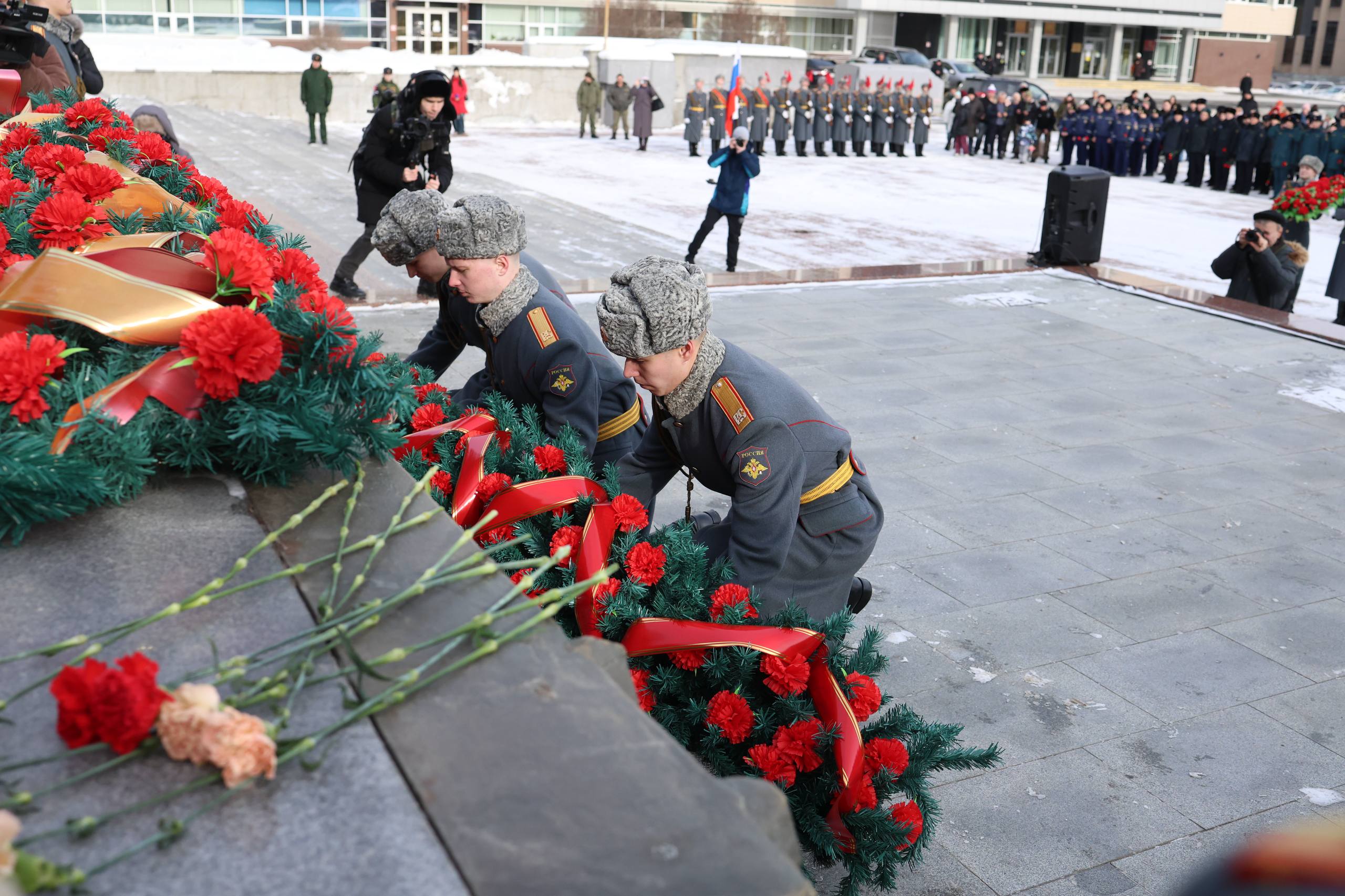 Денис Паслер: сегодня вся Свердловская область чтит воинов, погибших в локальных конфликтах Денис Паслер: сегодня вся Свердловская область чтит воинов, погибших в локальных конфликтах