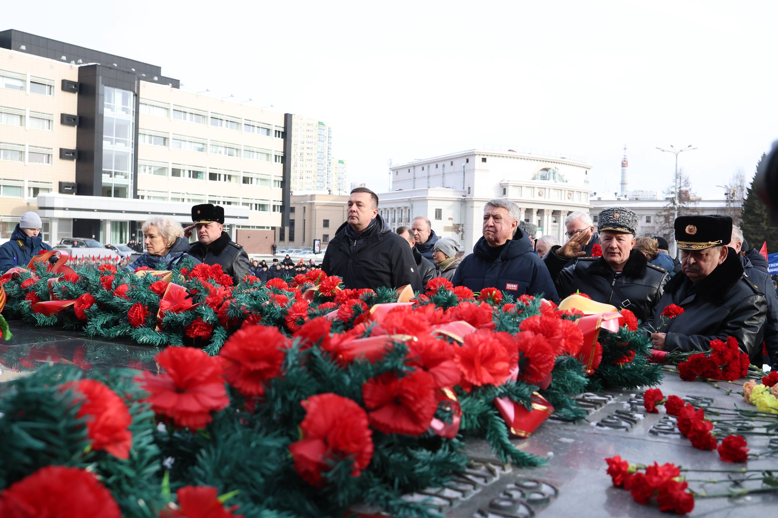Денис Паслер: сегодня вся Свердловская область чтит воинов, погибших в локальных конфликтах Денис Паслер: сегодня вся Свердловская область чтит воинов, погибших в локальных конфликтах