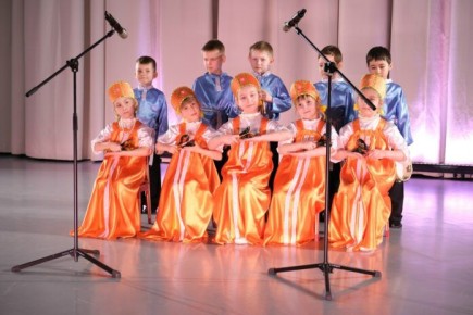 В год Единства народов России Центр развития детей и молодежи Первоуральска вновь собрал юных талантов под одной крышей: здесь прошел фестиваль патриотической песни «Я люблю тебя, Россия!»