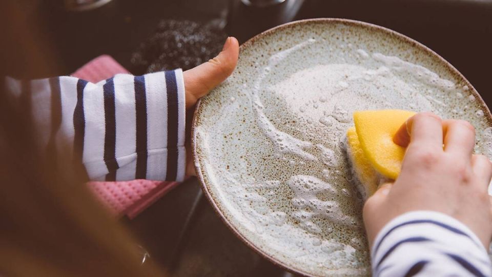 Опасные губки для посуды: секреты сохранения здоровья на кухне