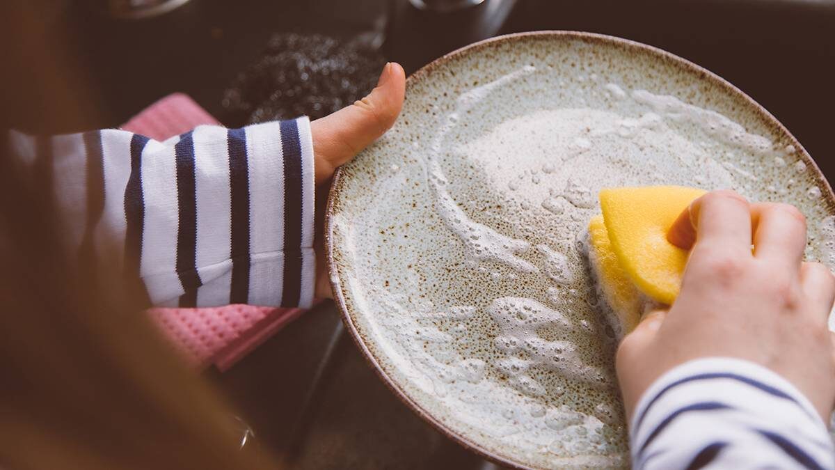 Опасные губки для посуды: секреты сохранения здоровья на кухне