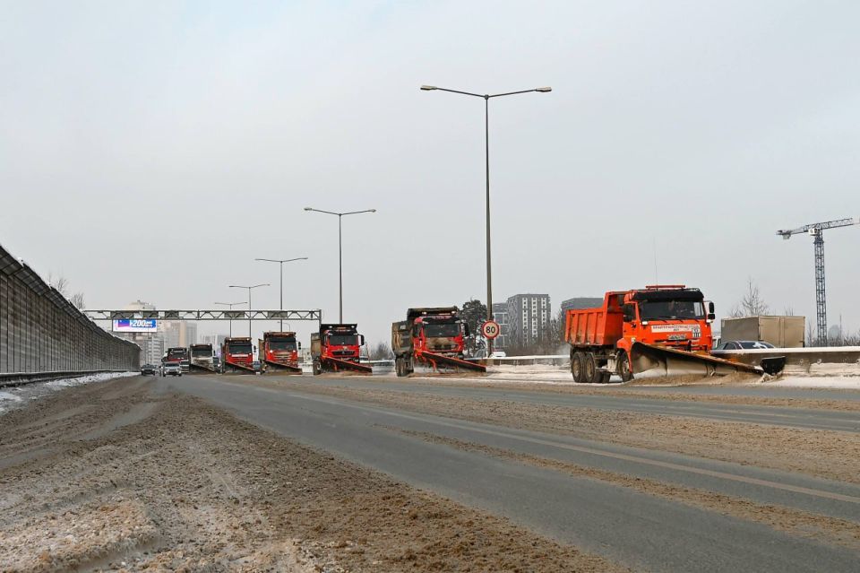 Небольшой снег, местами мокрый, прошел в Свердловской области в ночь с 15 на 16 февраля