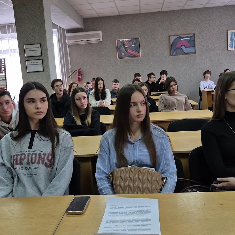 Транспортные полицейские ЛНР присоединились к всероссийской неделе безопасного интернета Транспортные полицейские ЛНР присоединились к всероссийской неделе безопасного интернета