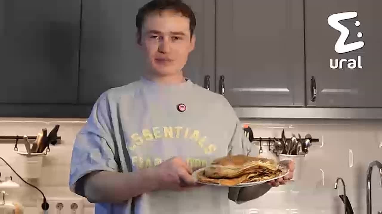 Сегодня начало Масленицы, и ваш Ural Mash на кухне! Закосили под нашего персонажа года, и наготовили блинов с ЛЮТЫМИ начинками