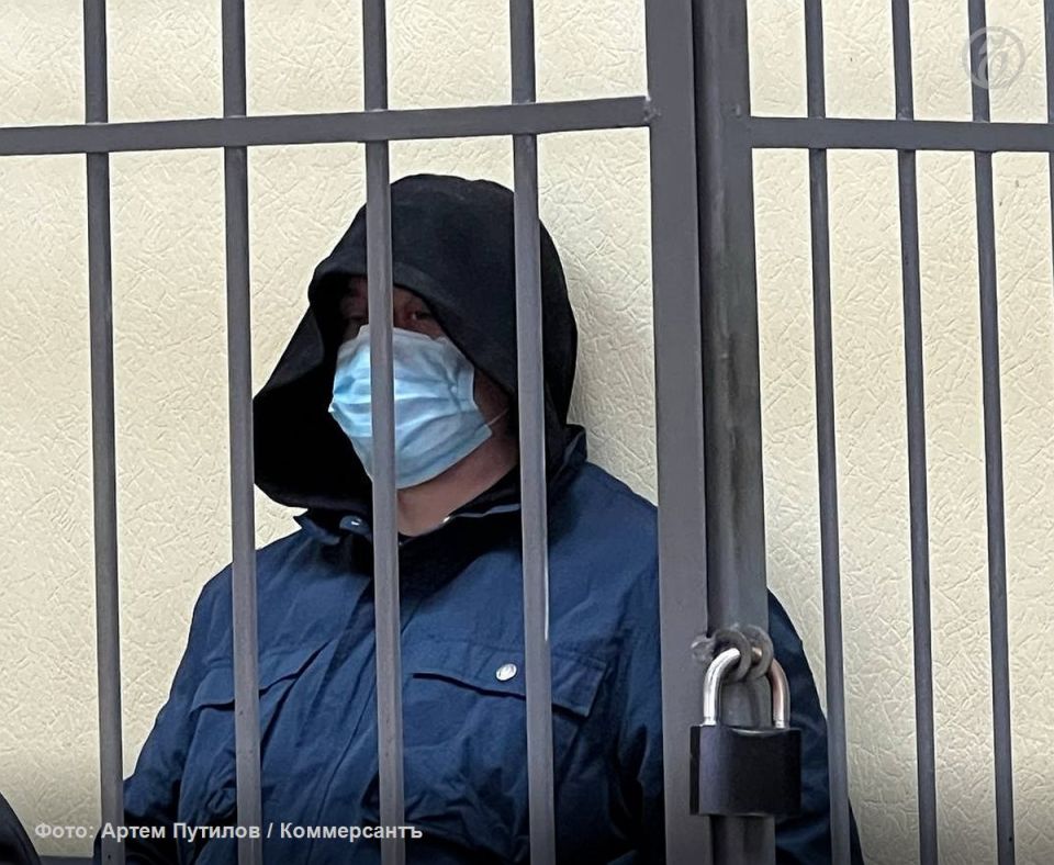 Суд в Екатеринбурге начал рассмотрение нового уголовного дела Александра Дискова (по прозвищу Фартовый), ранее осужденного на пять лет за потасовку со стрельбой у бара «Нравы»