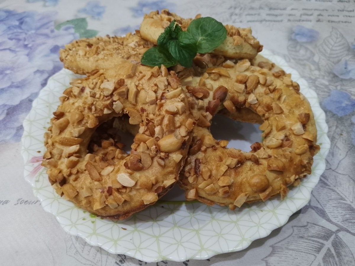 Нежные песочные ореховые кольца: идеальное печенье для чаепития