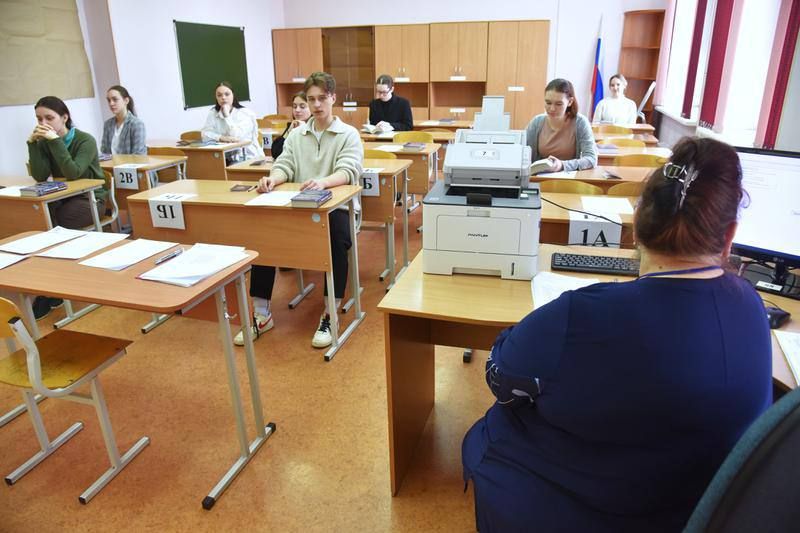 Математику профильного уровня выбрали для сдачи ЕГЭ больше половины свердловских школьников