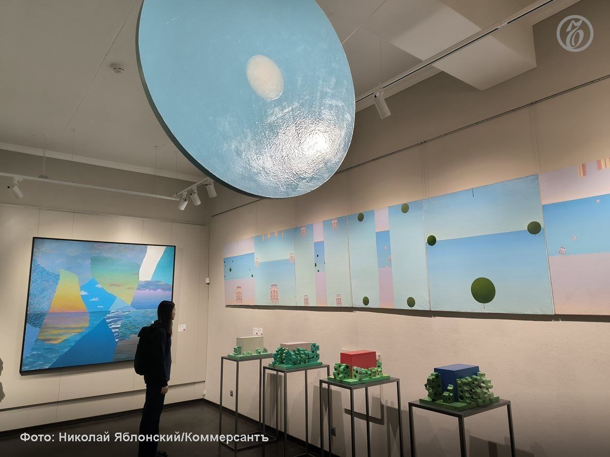 В Екатеринбургском музее изобразительных искусств (ЕМИИ) одновременно открылись две выставки — «Два авангарда» и «Над авангардом», объединившие работы русского авангарда начала XX века, советского неофициального искусства и... В Екатеринбургском музее изобразительных искусств (ЕМИИ) одновременно открылись две выставки — «Два авангарда» и «Над авангардом», объединившие работы русского авангарда начала XX века, советского неофициального искусства и...