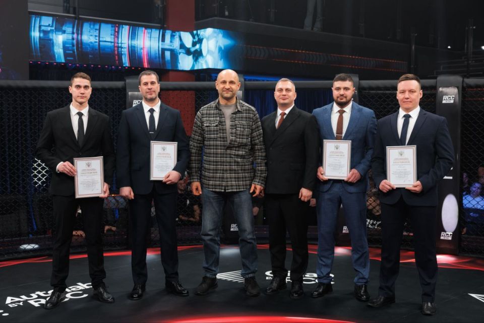 Артём Жога: В преддверии Дня защитника Отечества встретился в Екатеринбурге со спасателями подразделения "РМК Поиск"