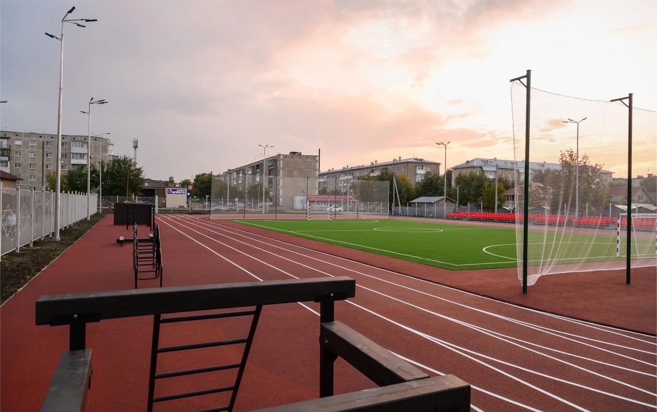 Денис Паслер распределил порядка 352 млн рублей на капремонт спортивных залов и площадок в школах Свердловской области Денис Паслер распределил порядка 352 млн рублей на капремонт спортивных залов и площадок в школах Свердловской области