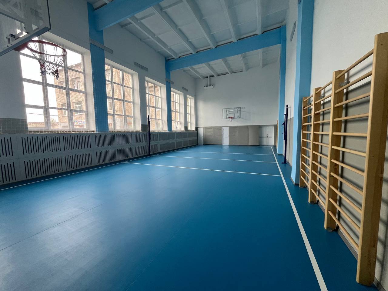 Денис Паслер распределил порядка 352 млн рублей на капремонт спортивных залов и площадок в школах Свердловской области Денис Паслер распределил порядка 352 млн рублей на капремонт спортивных залов и площадок в школах Свердловской области