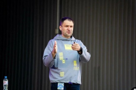 «Это образ ректора нового типа»: разбираем стиль главы УрФУ Ильи Обабкова