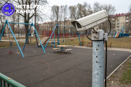 Установить камеры на детских площадках предложили в Госдуме