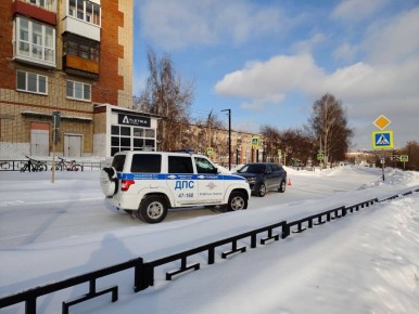 Женщину сбили в Ревде. Женщина за рулём иномарки не предоставила преимущества пешеходу на нерегулируемом переходе