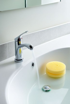 Как выбрать эффективное средство для чистки сантехники: советы и рекомендации