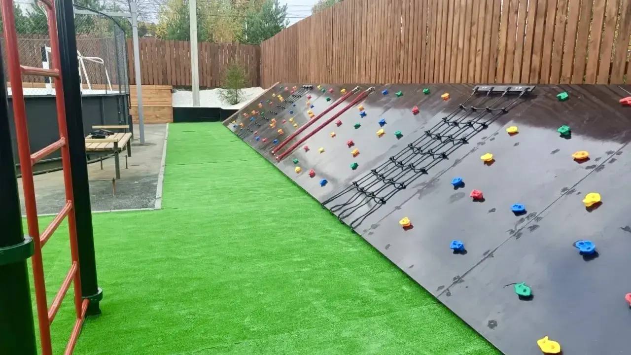 Губернатор Свердловской области Денис Паслер подвел итоги реализации в регионе проектов с помощью механизма инициативного бюджетирования в 2025 году Губернатор Свердловской области Денис Паслер подвел итоги реализации в регионе проектов с помощью механизма инициативного бюджетирования в 2025 году