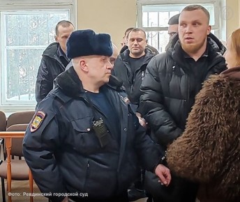 Ревдинский городской суд вынес приговор шестерым участникам организованной преступной группы, занимавшейся вымогательством, сообщили в пресс-службе судов Свердловской области