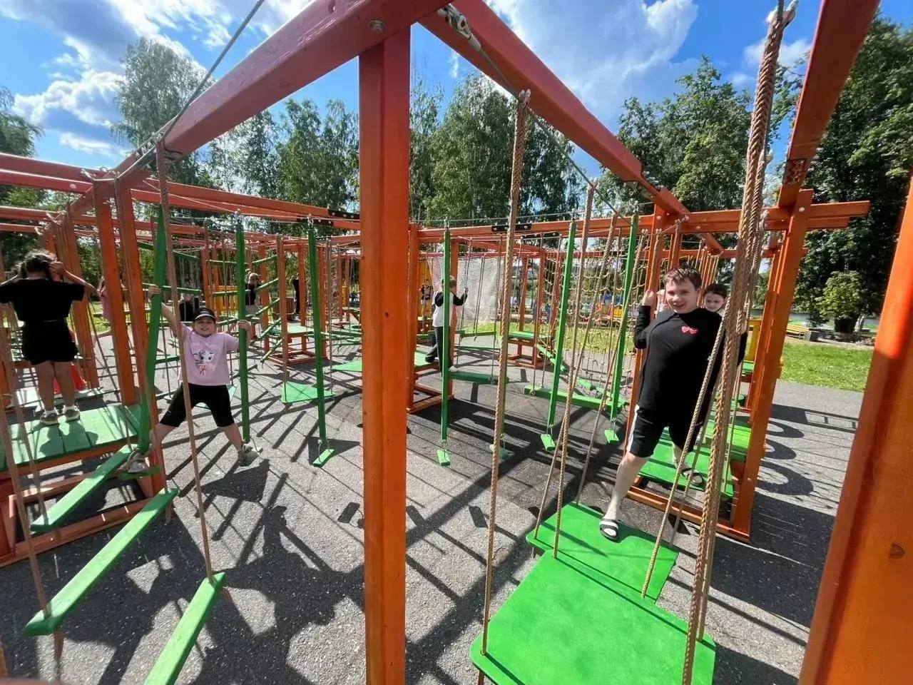 Губернатор Свердловской области Денис Паслер подвел итоги реализации в регионе проектов с помощью механизма инициативного бюджетирования в 2025 году Губернатор Свердловской области Денис Паслер подвел итоги реализации в регионе проектов с помощью механизма инициативного бюджетирования в 2025 году