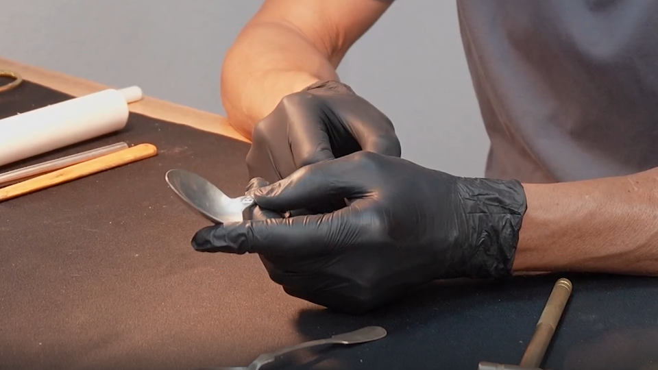 Блеск Фаберже: Как вернуть жизнь старым столовым приборам и заработать на них