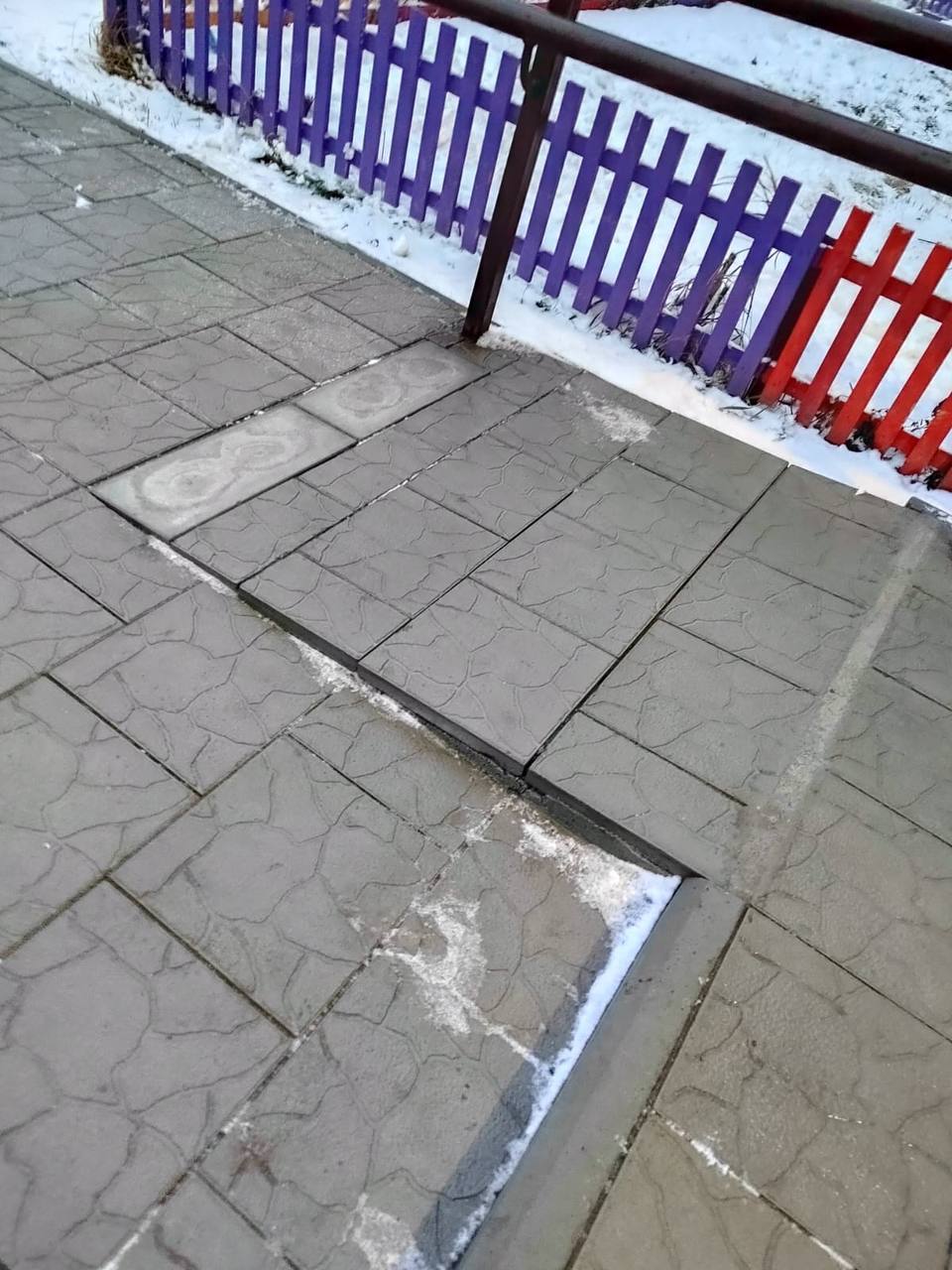 В Нижнем Тагиле после вмешательства прокуратуры в многоквартирном доме, в котором проживает несовершеннолетний инвалид-колясочник, установлены пандусы для обеспечения беспрепятственного доступа к жилому помещению