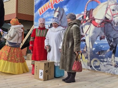 Масленица в Берёзовке: Запуск розыгрыша призов и радостные моменты