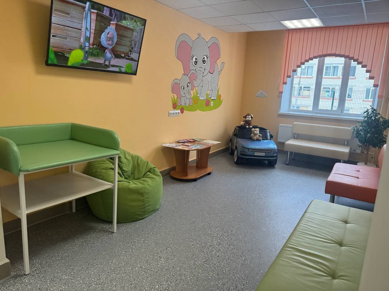 Денис Паслер: Продолжаем обновлять поликлиники и сельские подразделения больниц Денис Паслер: Продолжаем обновлять поликлиники и сельские подразделения больниц