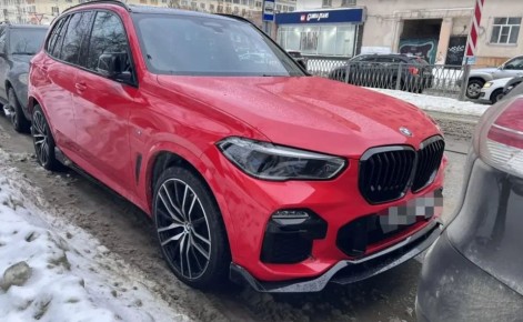 ��������� BMW X5 ������� � �������������� �� �����