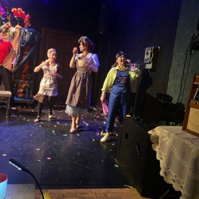 Перед смертью Николай Коляда успел поставить последний спектакль в своём театре