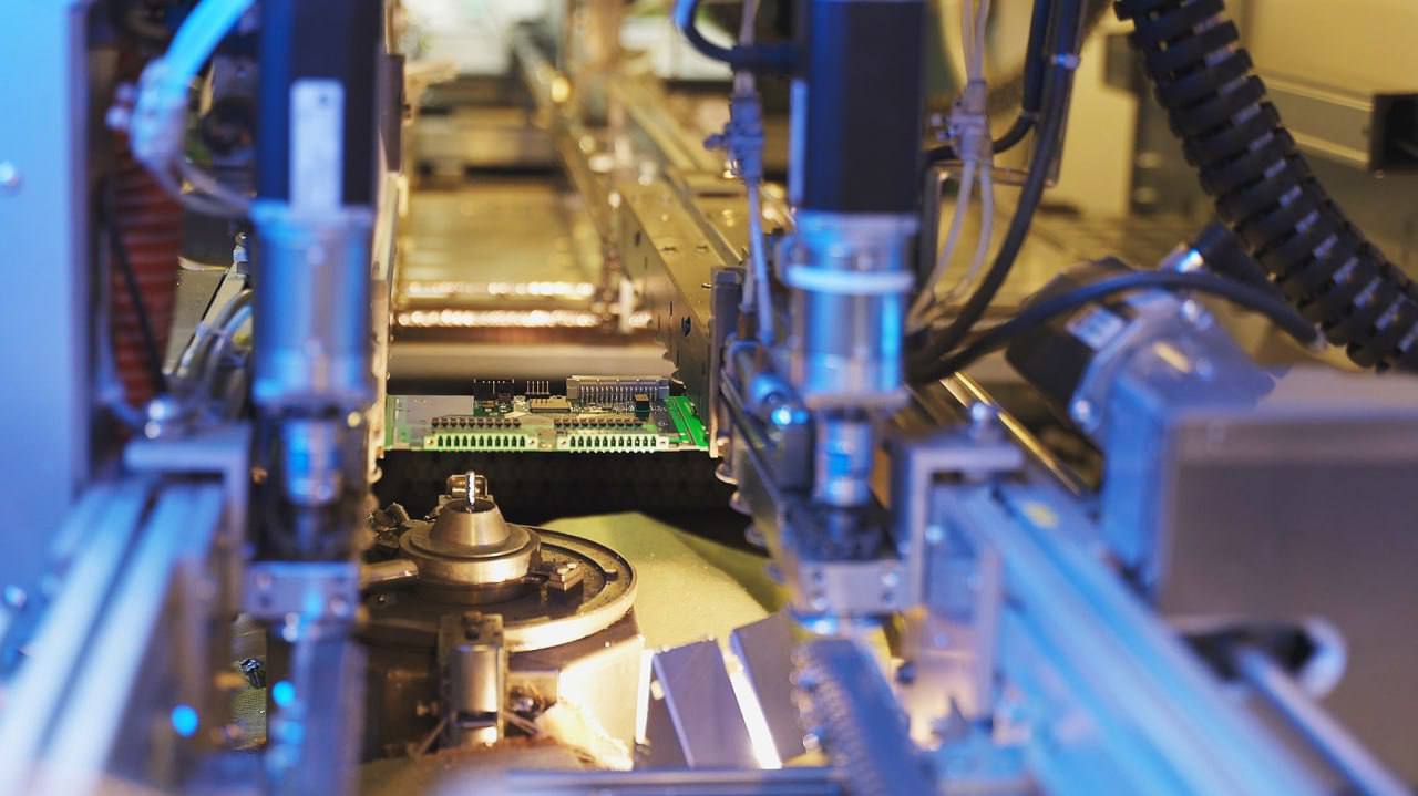 Свердловская промышленность продолжает развиваться даже в условиях санкций Свердловская промышленность продолжает развиваться даже в условиях санкций