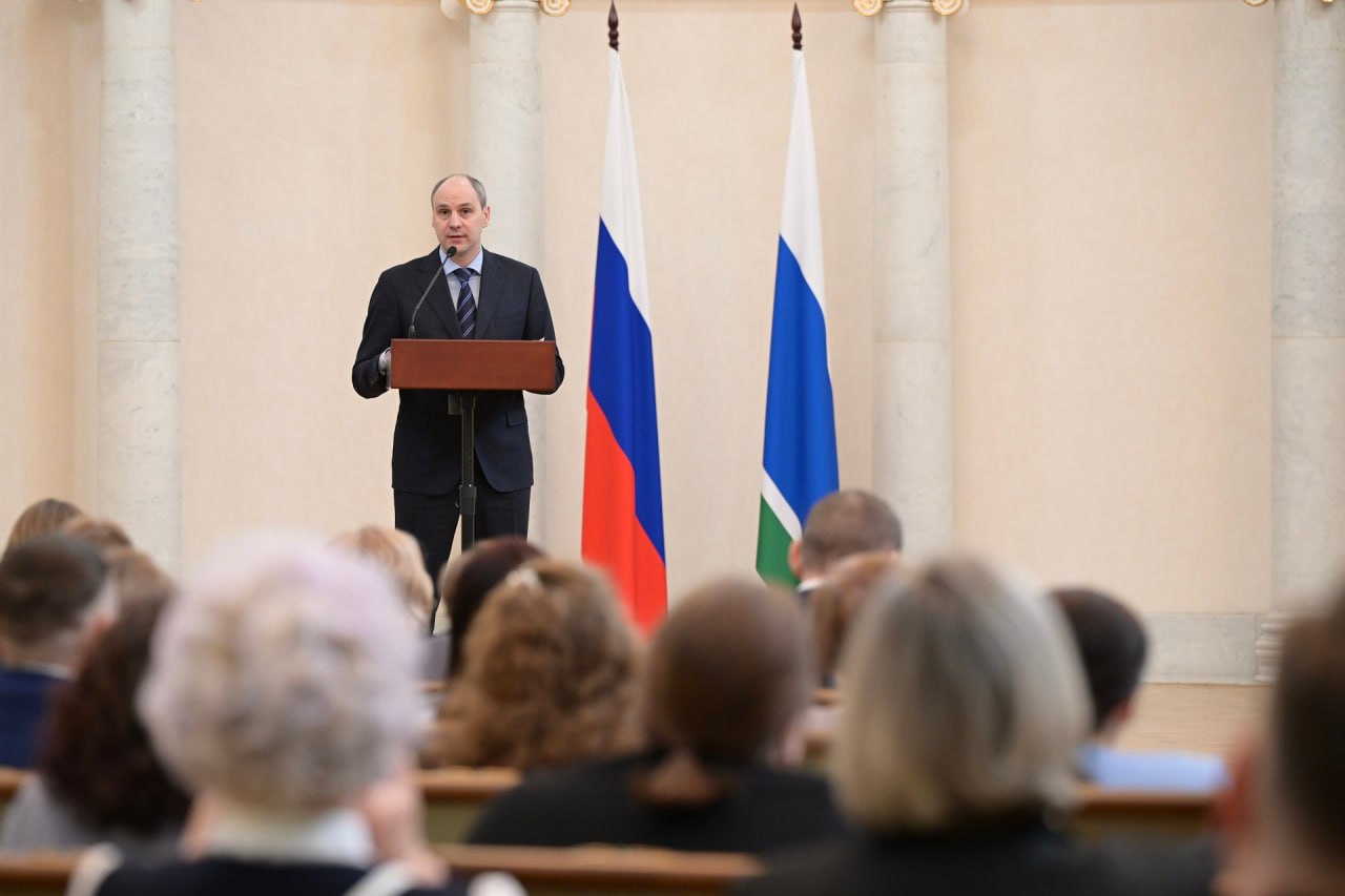 Денис Паслер вручил награды лучшим работникам отрасли молочного животноводства Свердловской области Денис Паслер вручил награды лучшим работникам отрасли молочного животноводства Свердловской области