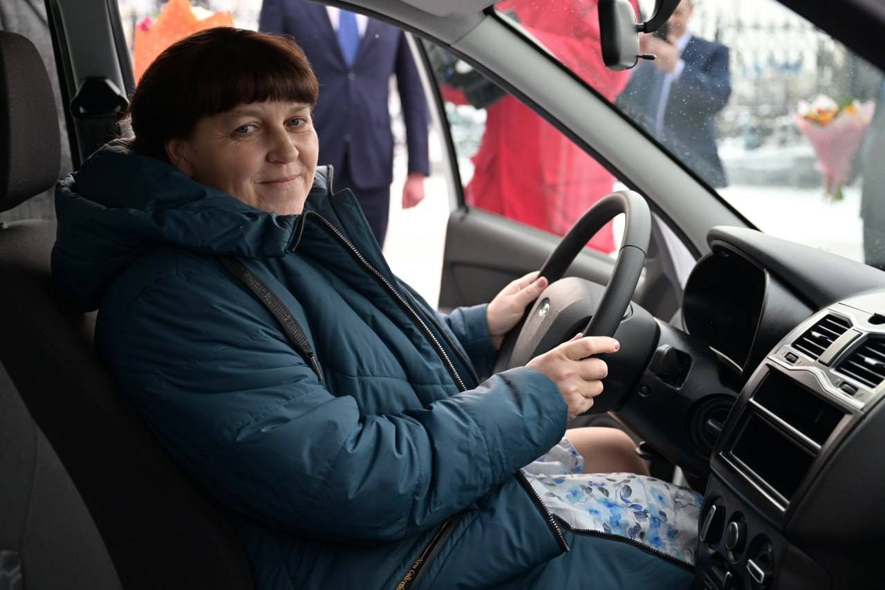 Лучшие свердловские работники молочного животноводства получили награды от губернатора Лучшие свердловские работники молочного животноводства получили награды от губернатора