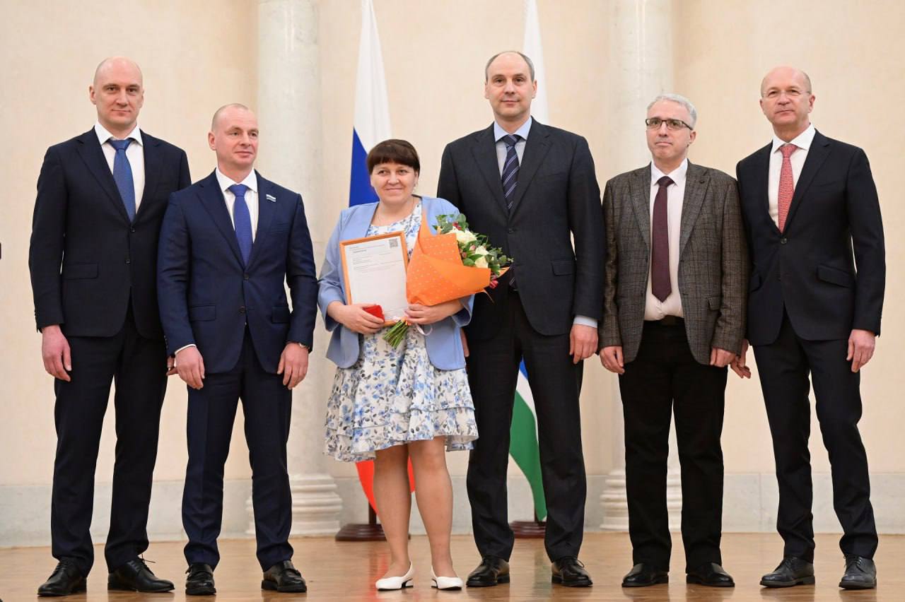 Лучшие свердловские работники молочного животноводства получили награды от губернатора