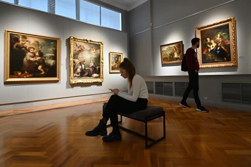 Екатеринбургский музей изобразительных искусств запустил самый масштабный в Уральском федеральном округе видеогид на русском жестовом языке