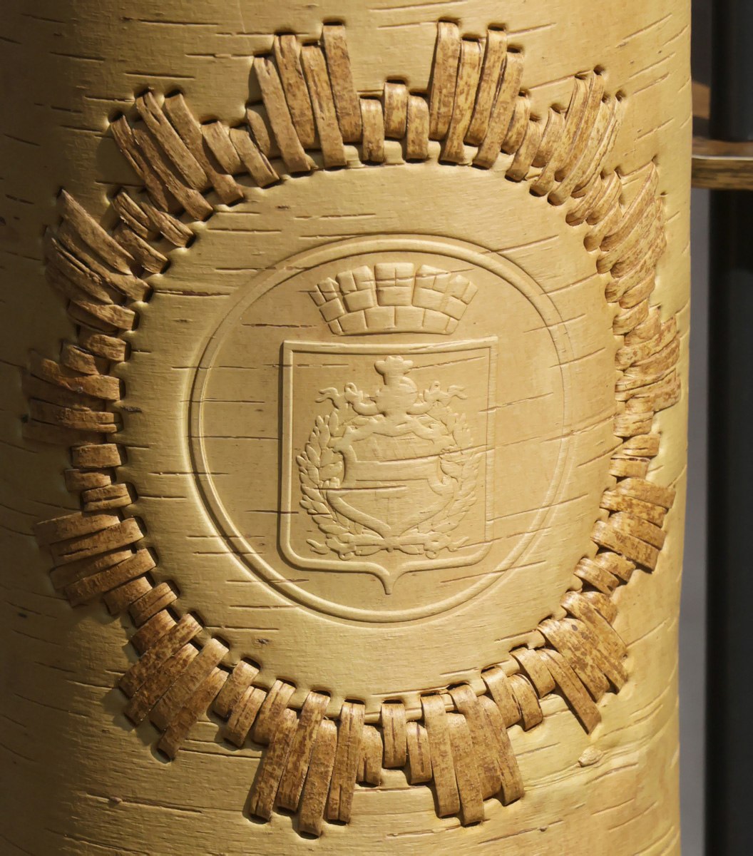 В выставочных залах музея-заповедника «Горнозаводской Урал» открылась выставка «Берестяной мир Сергея Коротчени. Традиции и современность» (12+) В выставочных залах музея-заповедника «Горнозаводской Урал» открылась выставка «Берестяной мир Сергея Коротчени. Традиции и современность» (12+)