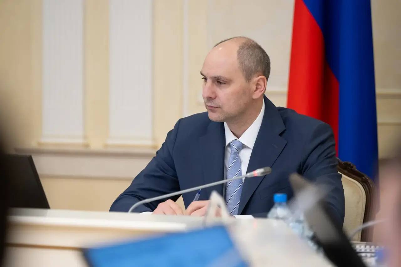 Денис Паслер поручил обеспечить проведение Международного фестиваля молодежи на высоком организационном уровне