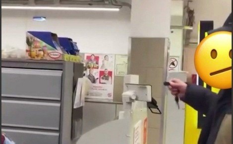 В тагильском «Магните» нетрезвый покупатель пытался расплатиться ключом от домофона