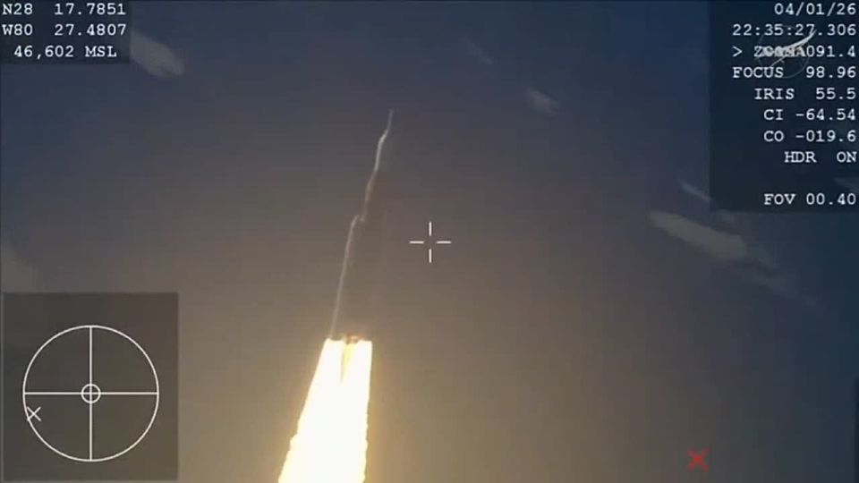 Люди полетели к Луне впервые за 54 года