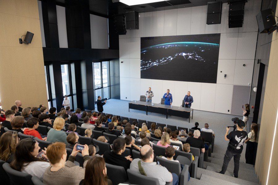 ����� ������ ������ ��������� ������ ������ ������� � ���������� �� ������������ ���������