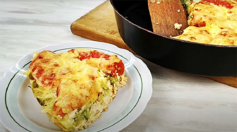 Куриная запеканка с брокколи и сыром: легкий семейный ужин за полчаса