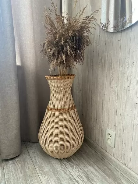 Как красиво заполнить пустующие углы в спальне: 4 креативных решения